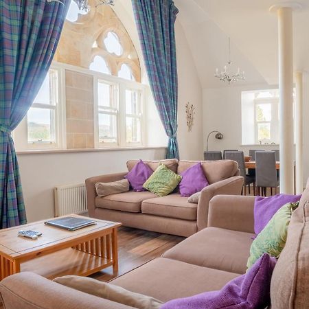 The Caledonian 3 Bedroom Self Catering Apartment In Historic Abbey Fort Augustus Exterior foto
