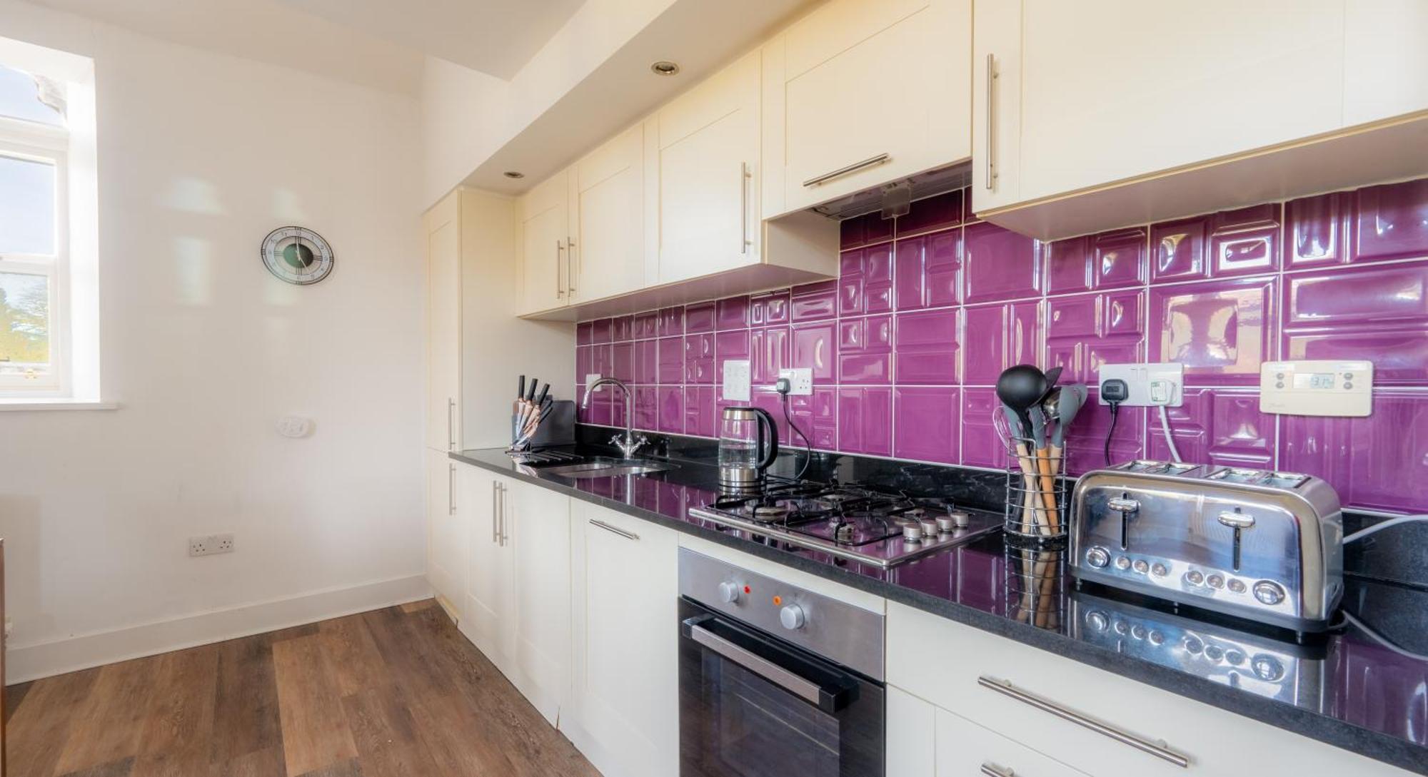 The Caledonian 3 Bedroom Self Catering Apartment In Historic Abbey Fort Augustus Exterior foto