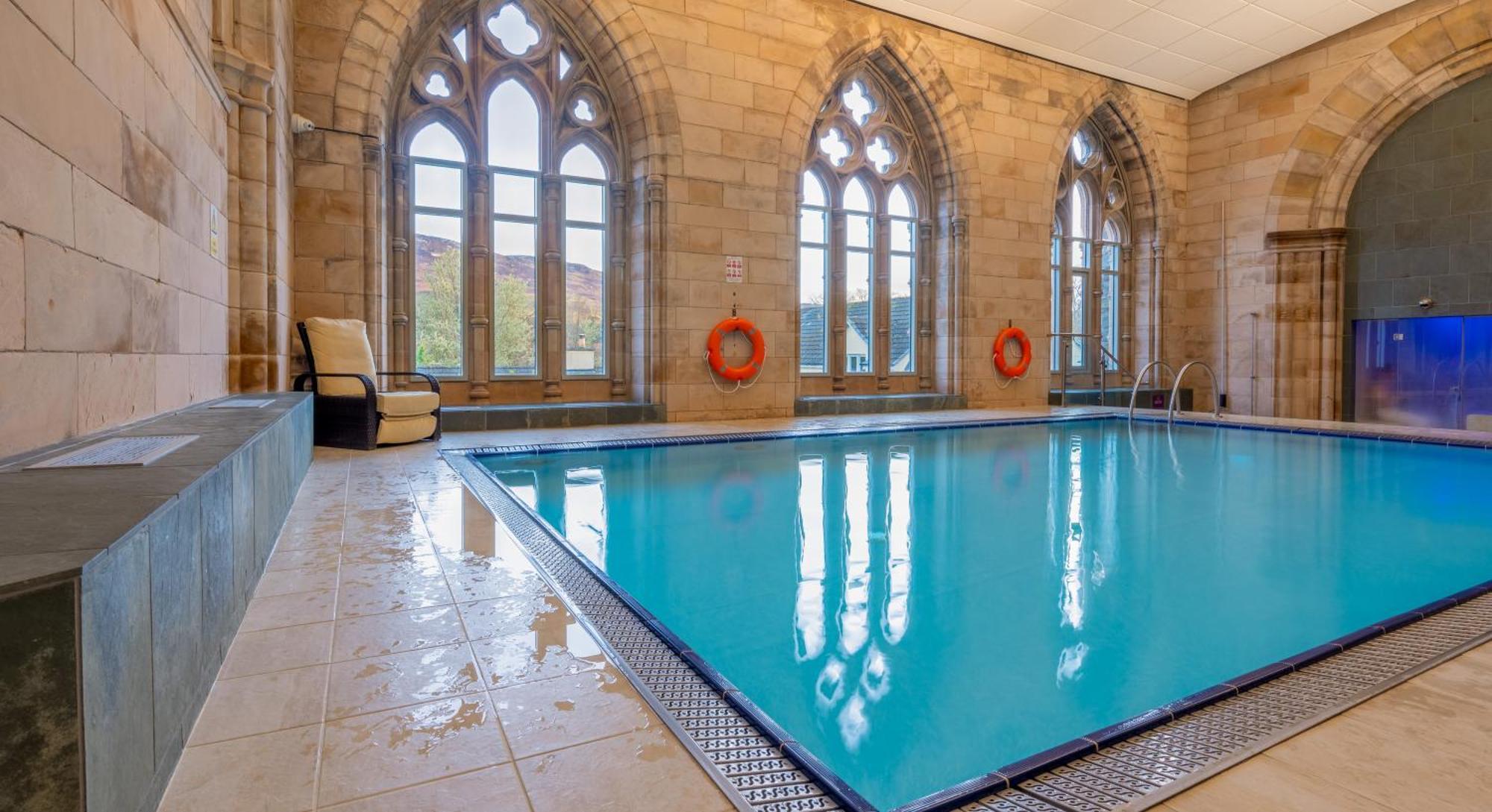 The Caledonian 3 Bedroom Self Catering Apartment In Historic Abbey Fort Augustus Exterior foto