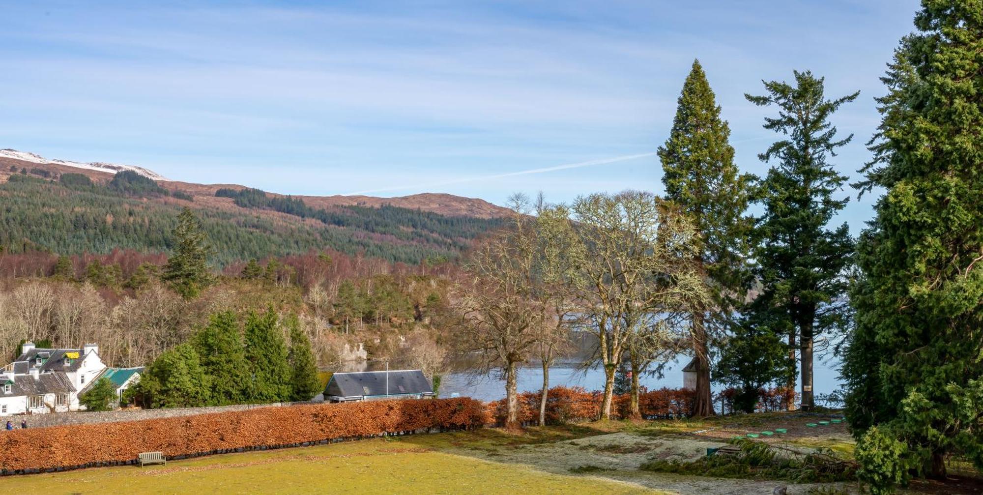 The Caledonian 3 Bedroom Self Catering Apartment In Historic Abbey Fort Augustus Exterior foto